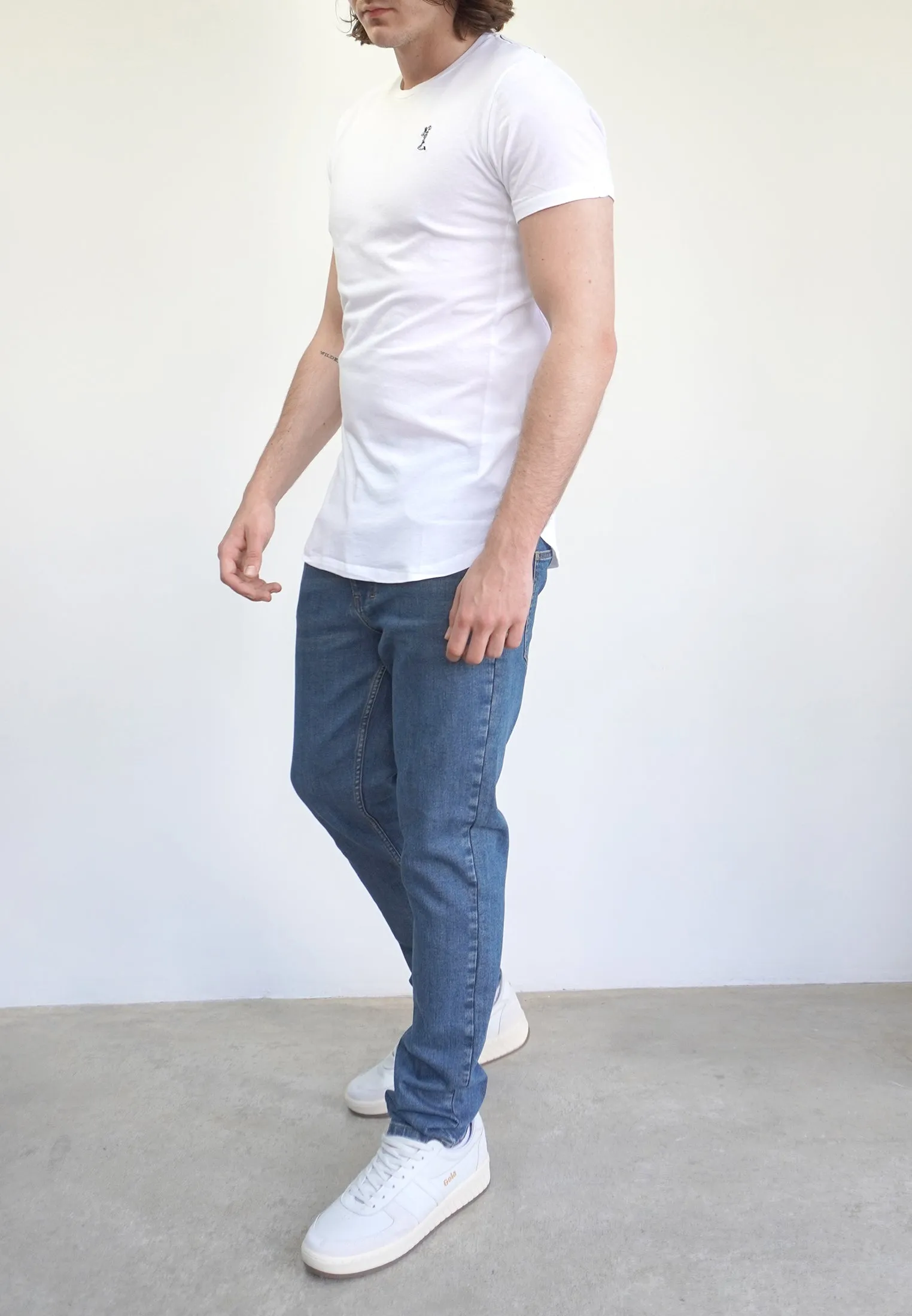 ESSENTIAL SWAG CURVED HEM WHITE T-SHIRT