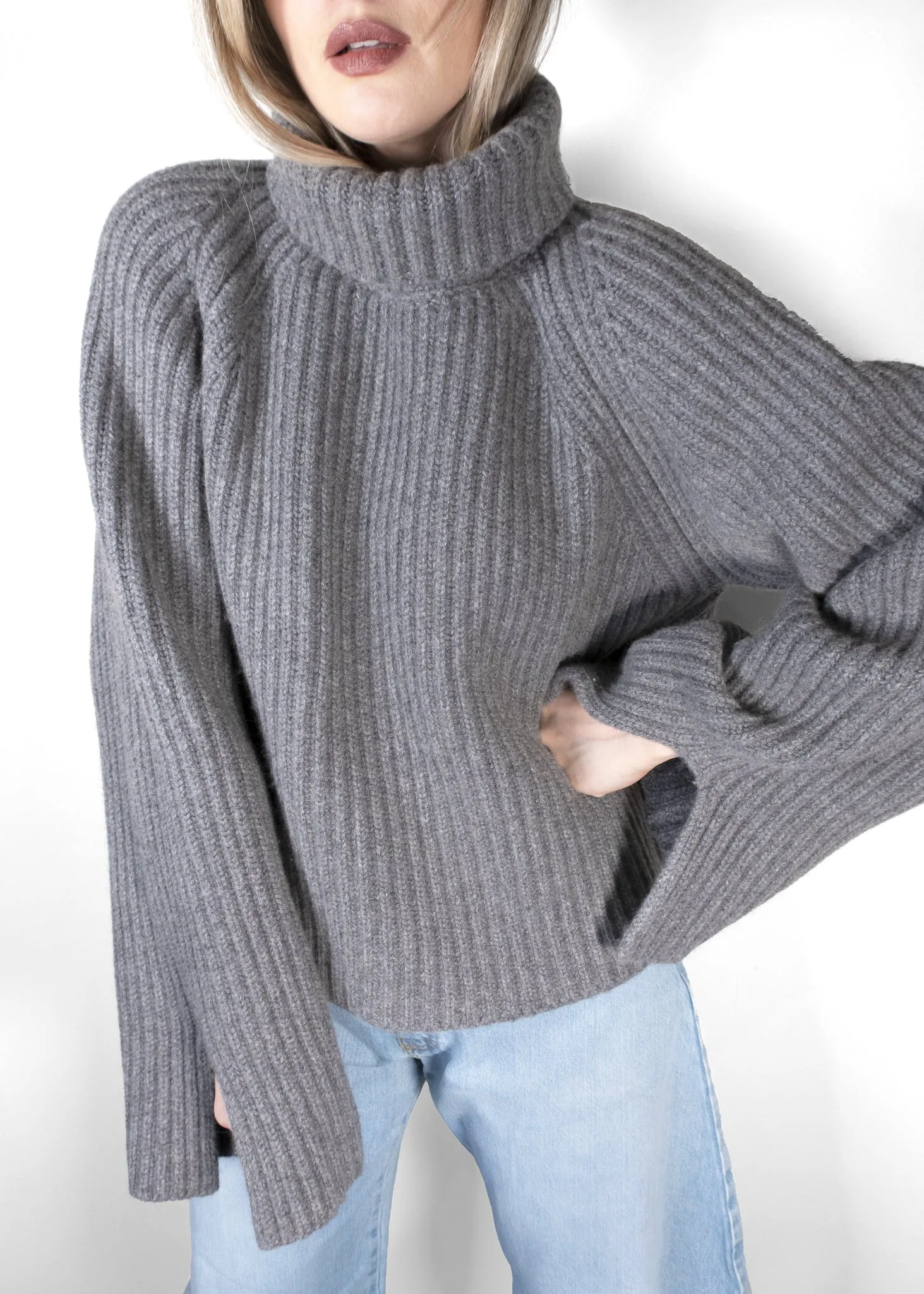 Khaite Genoa Turtleneck Cashmere Rib Sweater