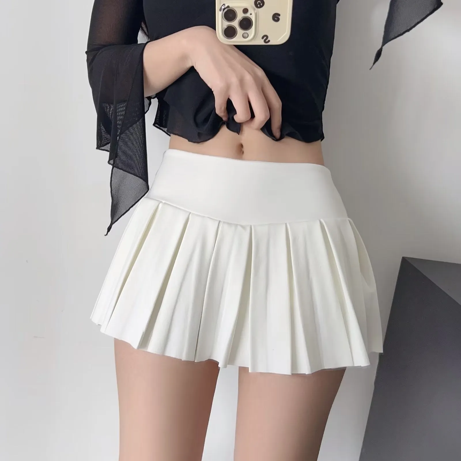 Lily Pleated Elastic Mini Skirt