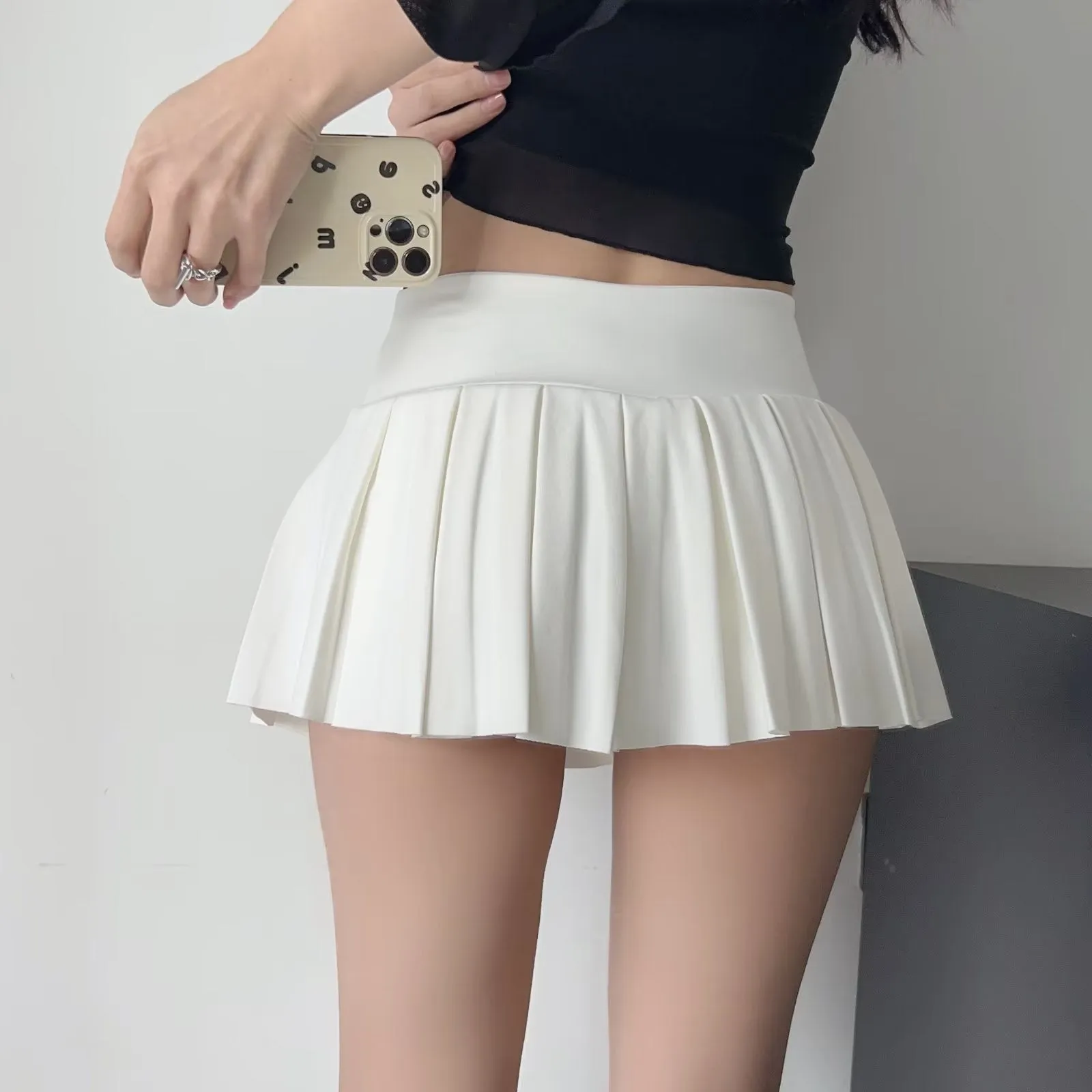 Lily Pleated Elastic Mini Skirt