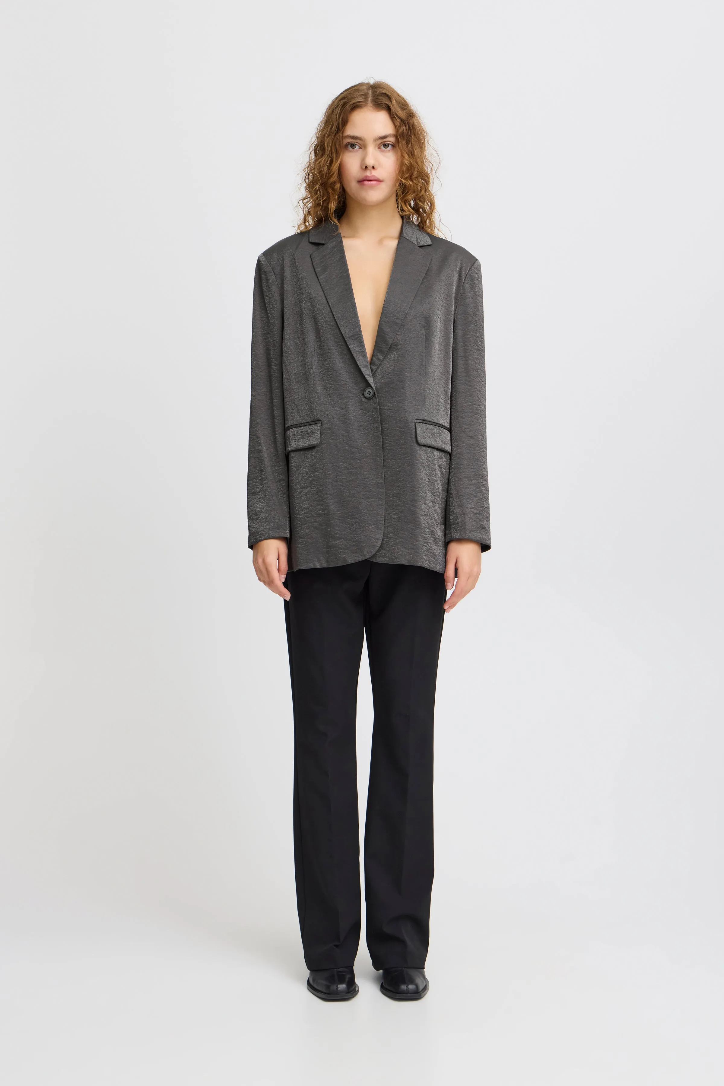 Silvy Blazer in Asphalt